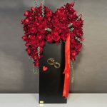 باکس رز رمانتیک فلورانس – طراحی عاشقانه برای هدیه‌های خاص
