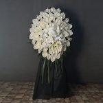تاج گل سفید شیک و ساده از گالری فلورانس
