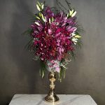 جام گل بنفش با ترکیب گل‌های معطر و تازه، انتخابی خاص برای هدیه‌ای شیک و احساسی