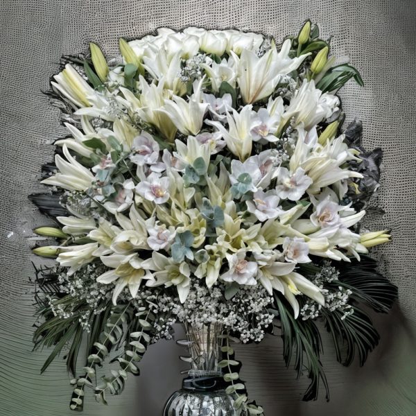 جام گل لیلیوم سفید – گل زنده با طراحی شیک و معطر