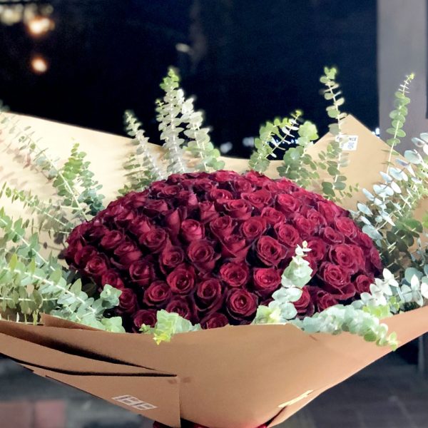 دسته گل رز ولنتاین؛ پیام عاشقانه‌ای در هر گل