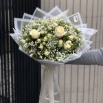دسته گل سفید فلورانس – زیبایی خالص و آرامش بخش طبیعت