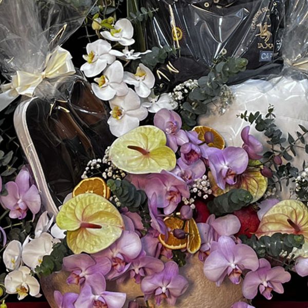 ست گل بله‌برون خاص با دیزاین منحصر‌به‌فرد و گل‌آرایی حرفه‌ای