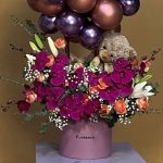 هدیه گل و بادکنک تولد خاص با طراحی سفارشی از گلفروشی فلورانس