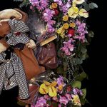 دسته گل بله‌برون سفارشی با گل‌آرایی خاص و منحصر‌به‌فرد