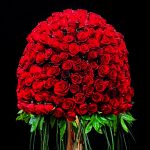 "جام گل ولنتاین کاسپین، هدیه‌ای عاشقانه برای جشن‌های ویژه."