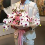 خرید دسته‌گل ارکیده و رز مینیاتوری | شیک و خاص برای هدیه