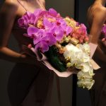 دسته گل خاص با گل ارکیده | هدیه‌ای شاعرانه از جنس لطافت و عشق