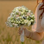 دسته گل عروس دلبرانه فلورانس، ترکیبی از گل‌های لطیف و رنگ‌های ملایم برای عروس‌های خاص