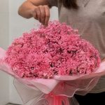 دسته گل عروس هلندی صورتی، ملایم‌ترین انتخاب برای قلب‌های لطیف