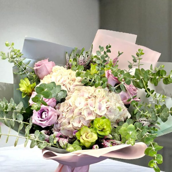 "دسته گل مینیمال – طراحی ساده و جذاب برای دکوراسیون‌های مدرن"