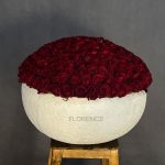 "گلدان گل رز عاشقانه، هدیه‌ای خاص برای ابراز محبت و عشق."
