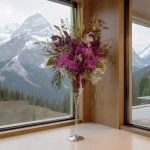 "گیلاس گل‌های لاکچری فلورانس با طراحی زیبا و گل‌های باکیفیت برای هدیه در مناسبت‌های ویژه"