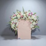 باکس گل دخترانه لیسین – ترکیبی از زیبایی و لطافت برای دختران