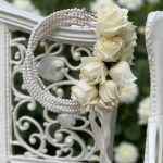 دسته گل عروس مروارید با رز سفید و طراحی لوکس از گلفروشی فلورانس