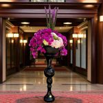 جام کوئین خاص با طراحی شیک و گل‌های باکیفیت برای دکوراسیون لوکس