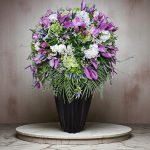 "جام گل پرویا وحشی، هدیه‌ای منحصر به فرد و لوکس با گل‌های رنگارنگ و شاد"