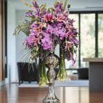 "جام گل بنفش با طراحی منحصر به فرد، گزینه‌ای عالی برای هدیه و دکوراسیون."