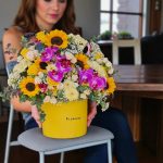 باکس گل زرد فلورانس با ترکیب آفتابگردان و ارکیده بنفش