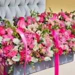 باکس گل صورتی جیغ از گالری فلورانس با گل‌های رز صورتی و طراحی شیک و شاداب برای مناسبت‌های خاص