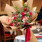 دسته گل رومانتیک فلورانس؛ گل‌هایی با طراحی عاشقانه برای روزهای خاص