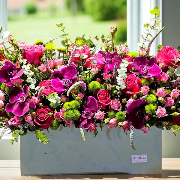 باکس گل بنفش شیک با طراحی خاص و گل‌های معطر