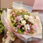 دسته گل سفید صورتی رز و ارکید مناسب مراسم و هدیه عاشقانه