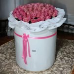 باکس گل تولد رز صورتی با طراحی خاص