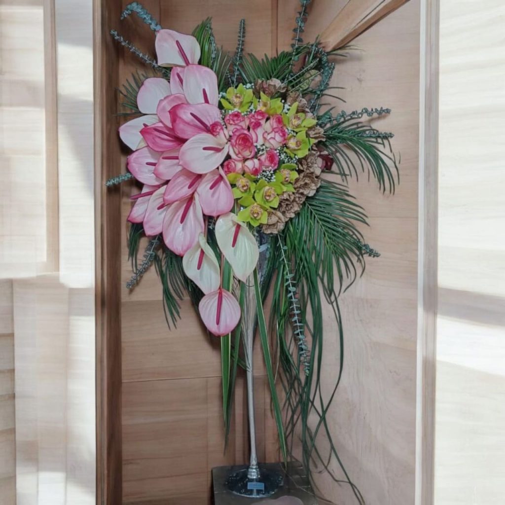 جام گل آنتریوم مدل نامتقارن لوکس و مدرن