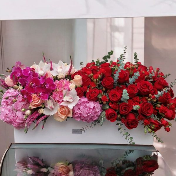 باکس گل سوپرایز لوکس هدیه‌ای لاکچری