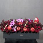 باکس رز و انار - ترکیب لوکس گل رز قرمز با انار تازه برای هدیه خاص