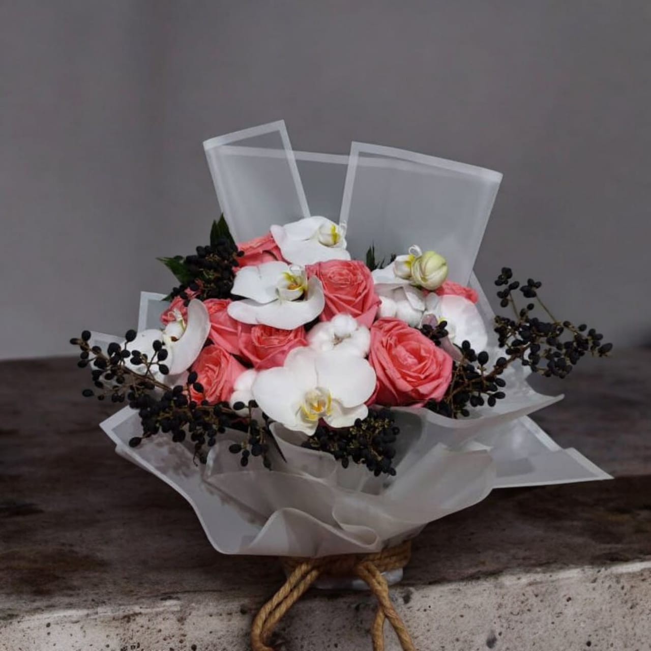 دسته گل رومیزی صورتی پنبه ای کد6608 دسته گل رومیزی صورتی پنبه ای لطیف و عاشقانه مناسب دکوراسیون منزل و هدیه خاص