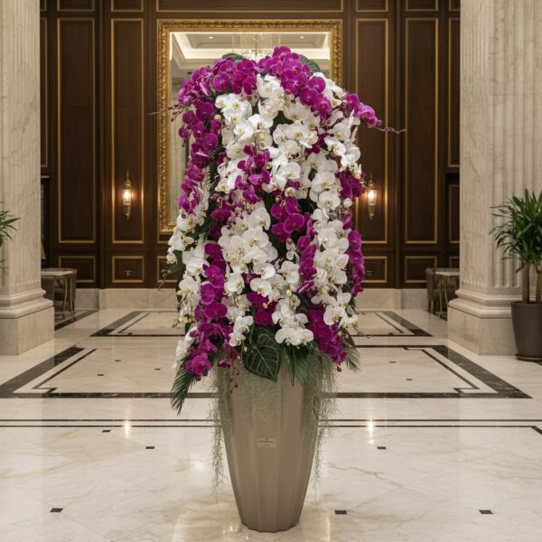 فایبر بلند ارکیده سلطنتی بنفش، نماد شکوه و اقتدار در دکوراسیون لوکس