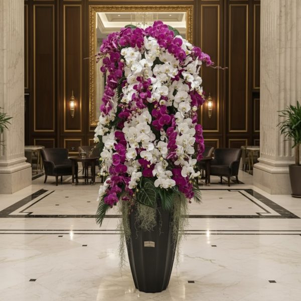 گلدان فایبرگلاس بلند ارکیده سلطنتی، نقطه کانونی دکوراسیون مدرن و لاکچری