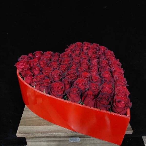 ندیس قلب گل رز قرمز، ساختار سه‌بعدی متراکم از گل رز برای هدیه ولنتاین، اثر گلفروشی فلورانس